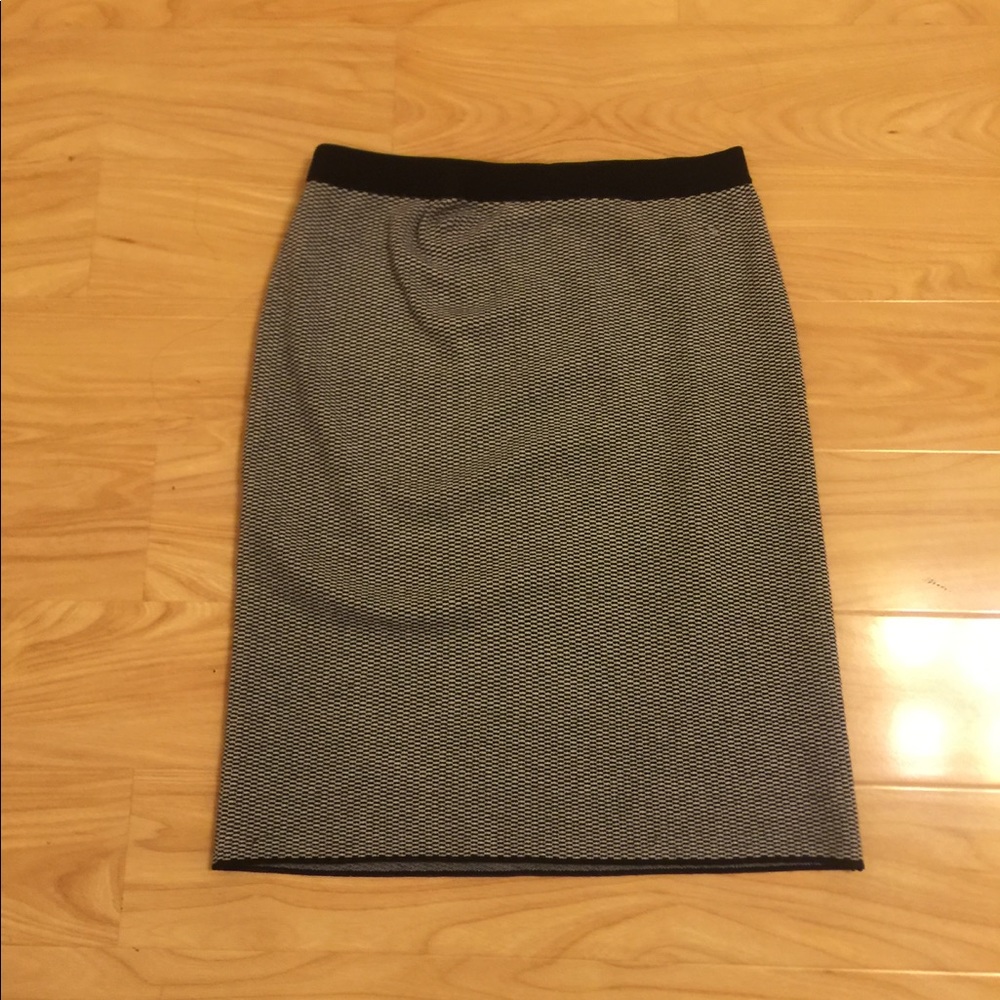 Black ( Saks Fifth Avenue)